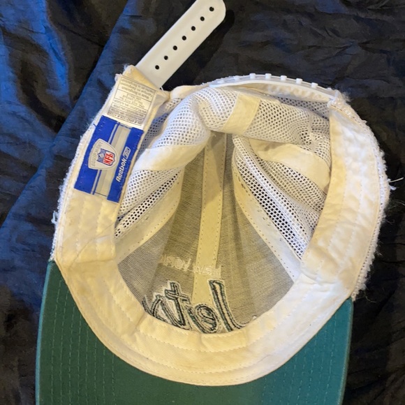 Assorted hats - Picture 8 of 8